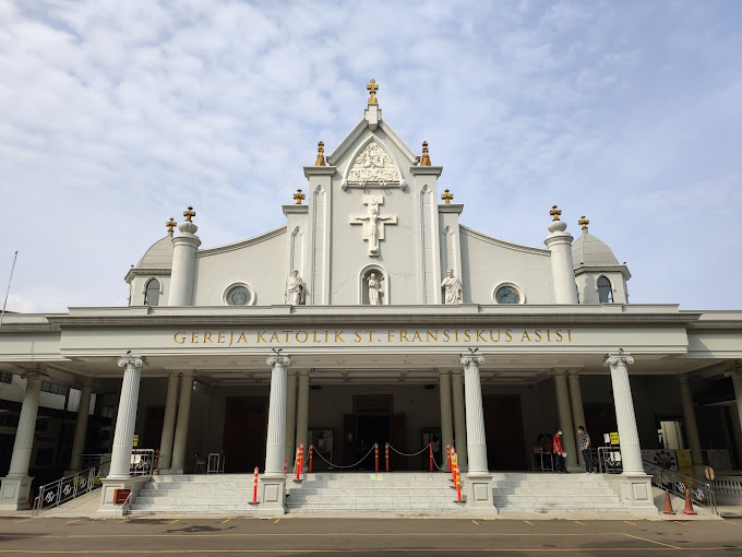 Gereja Katolik Santo Fransiskus Asisi